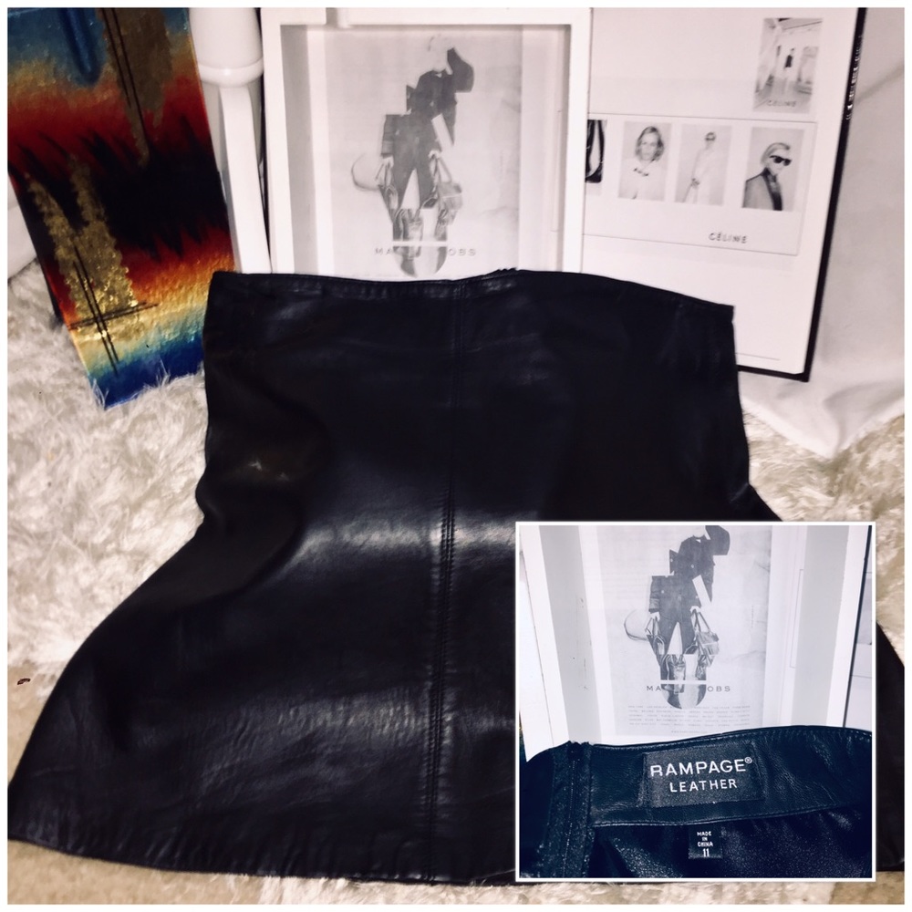 5/$20 ♠️NWOT 100% Leather Skirt♠️